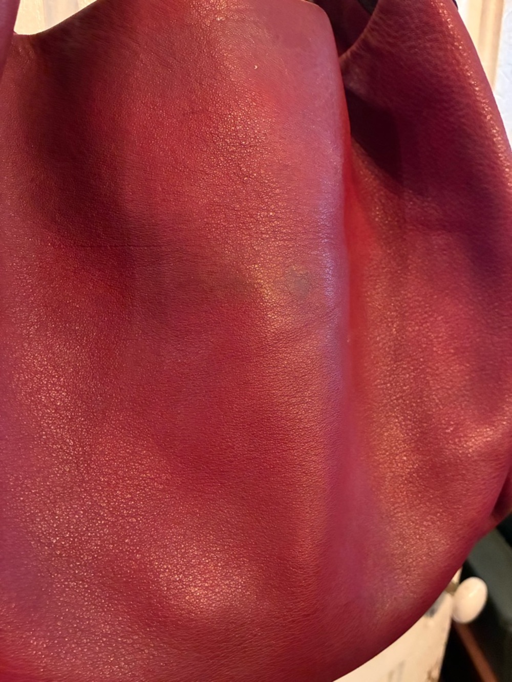 Dooney & Bourke large Hobo Brown leather strap and soft pebbled dark red body - Picture 6 of 8